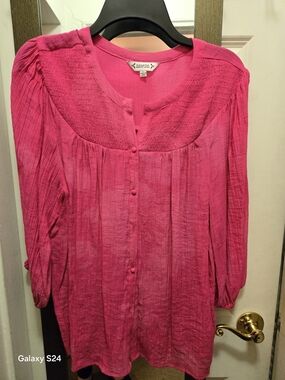 Sanctuary Women’s Fuchsia Button-Front Peasant Top